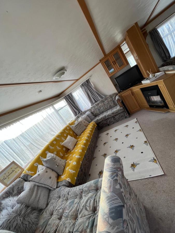 The Samanda Van Newport Caravan Park Hotel Хемсби Екстериор снимка